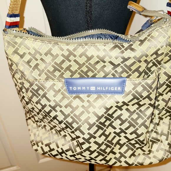 Tommy Hilfiger handbag - Picture 4 of 5